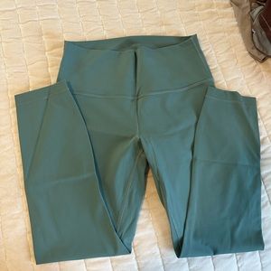 Lululemon Wunder Under high rise leggings